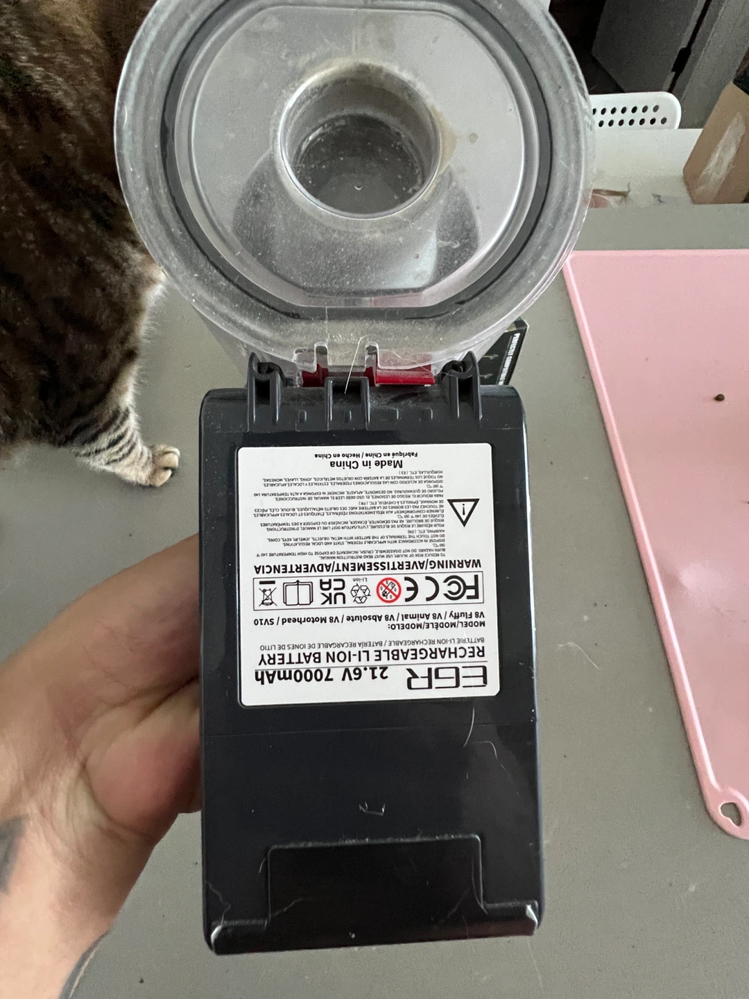 Dyson V8 - photo 5