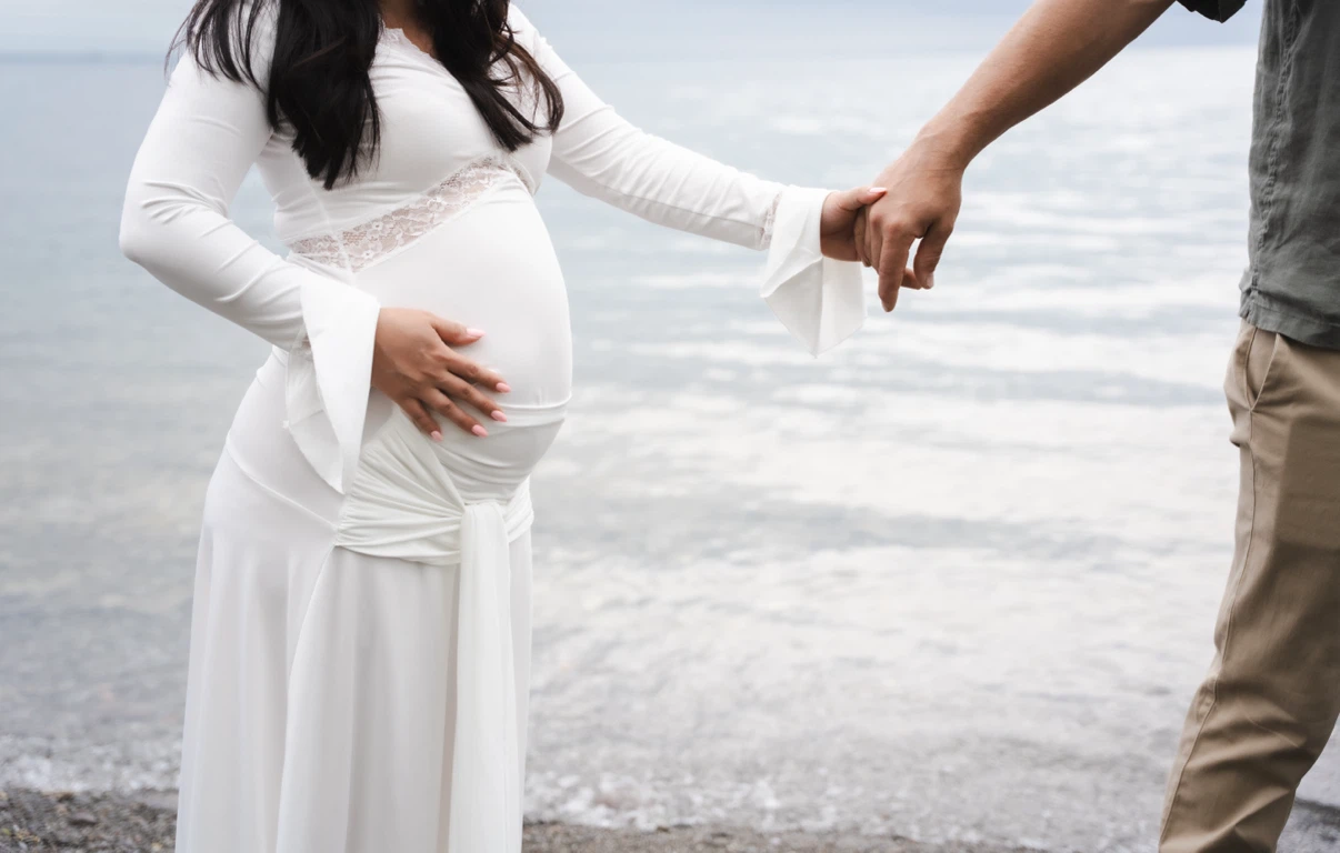 White Maternity Dress - photo 2