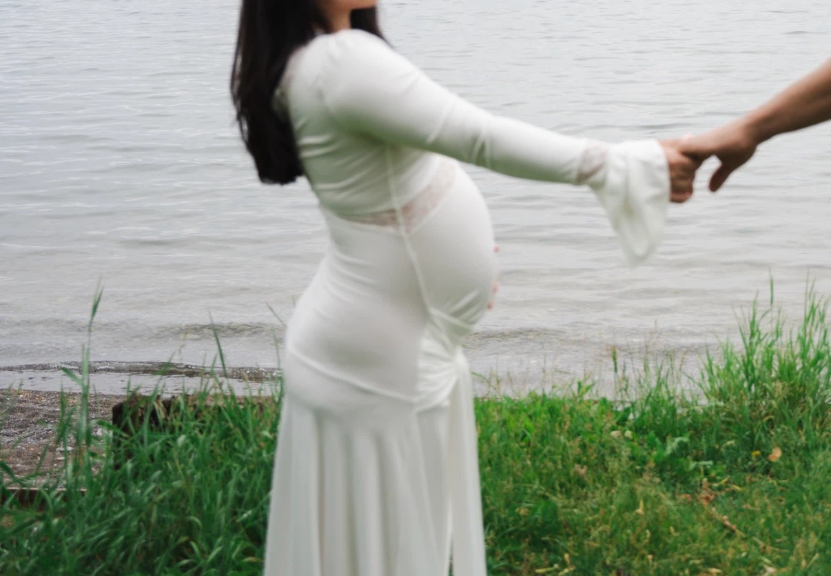 White Maternity Dress - photo 4