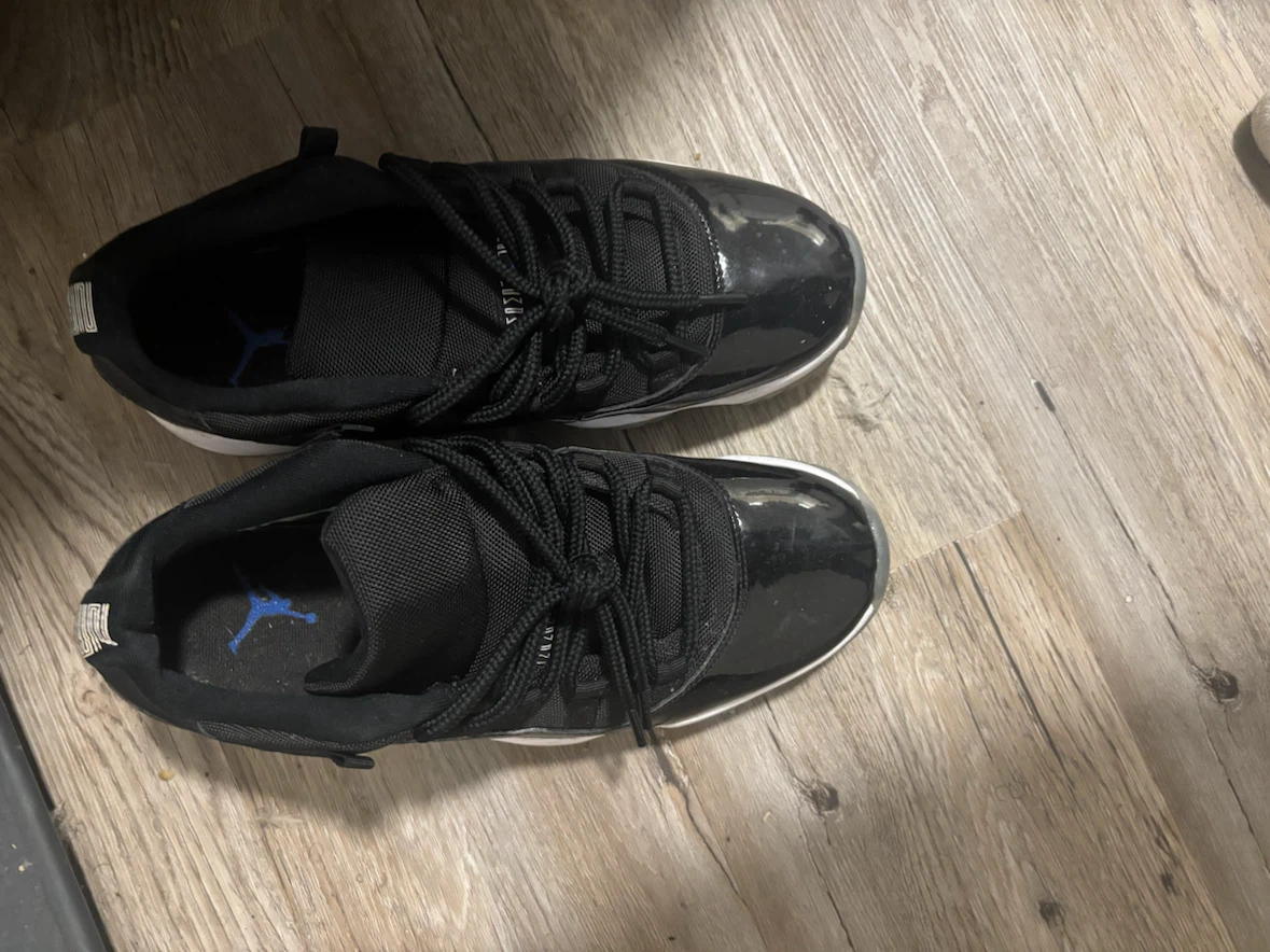 Air Jordan 11 "Black Concord" Sneakers