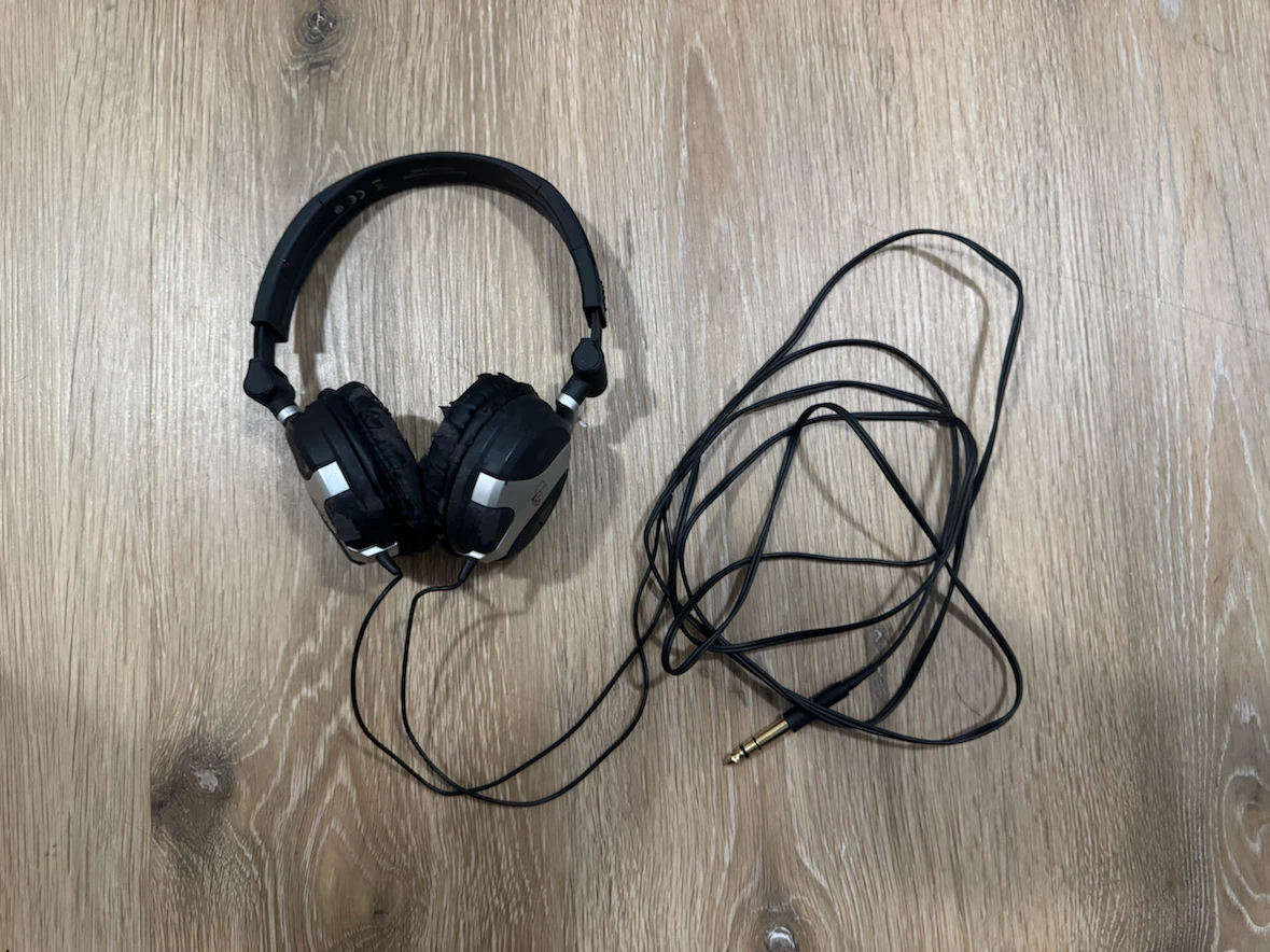 AKG K81 DJ Headphones