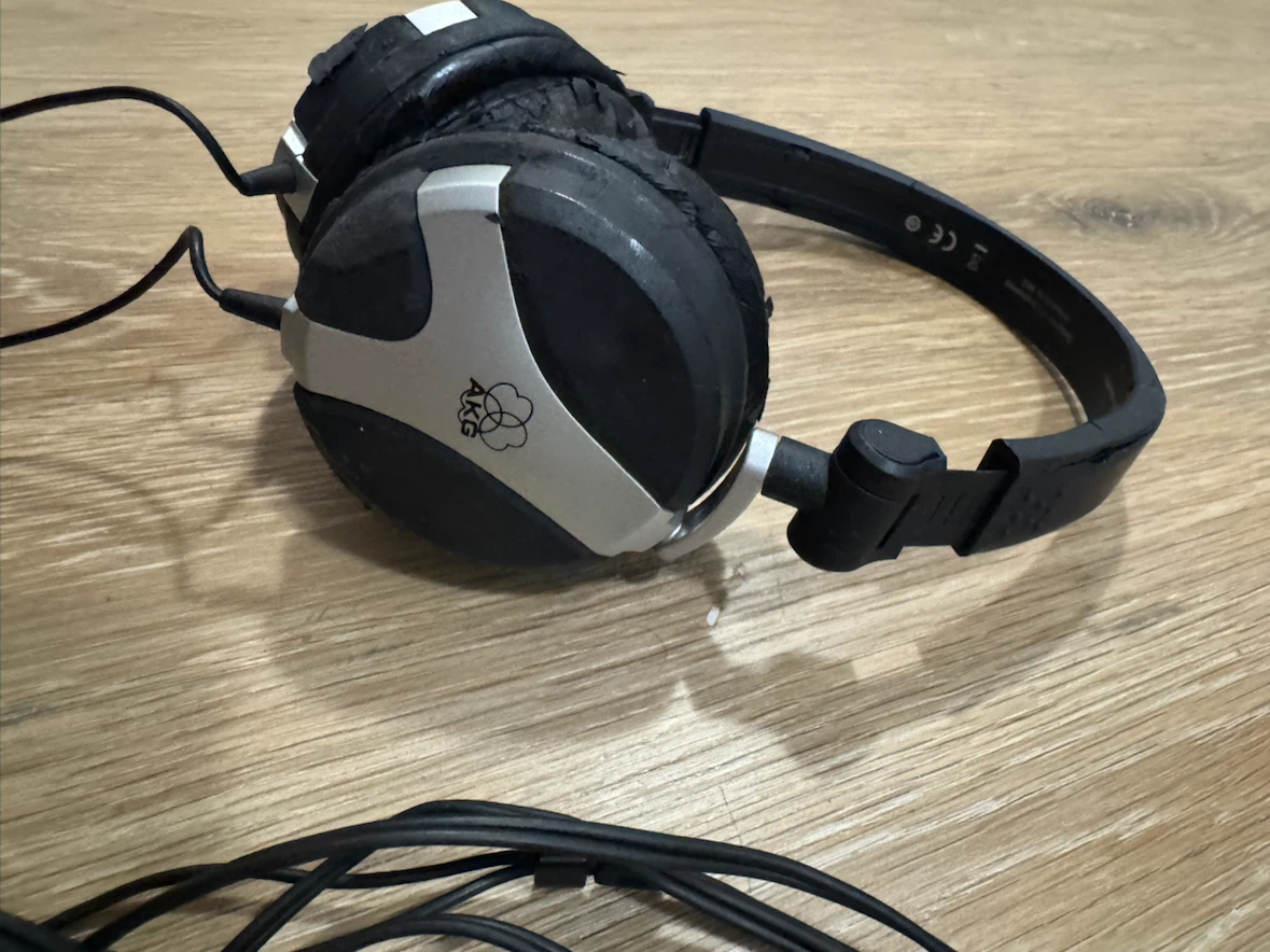 AKG K81 DJ Headphones - photo 3