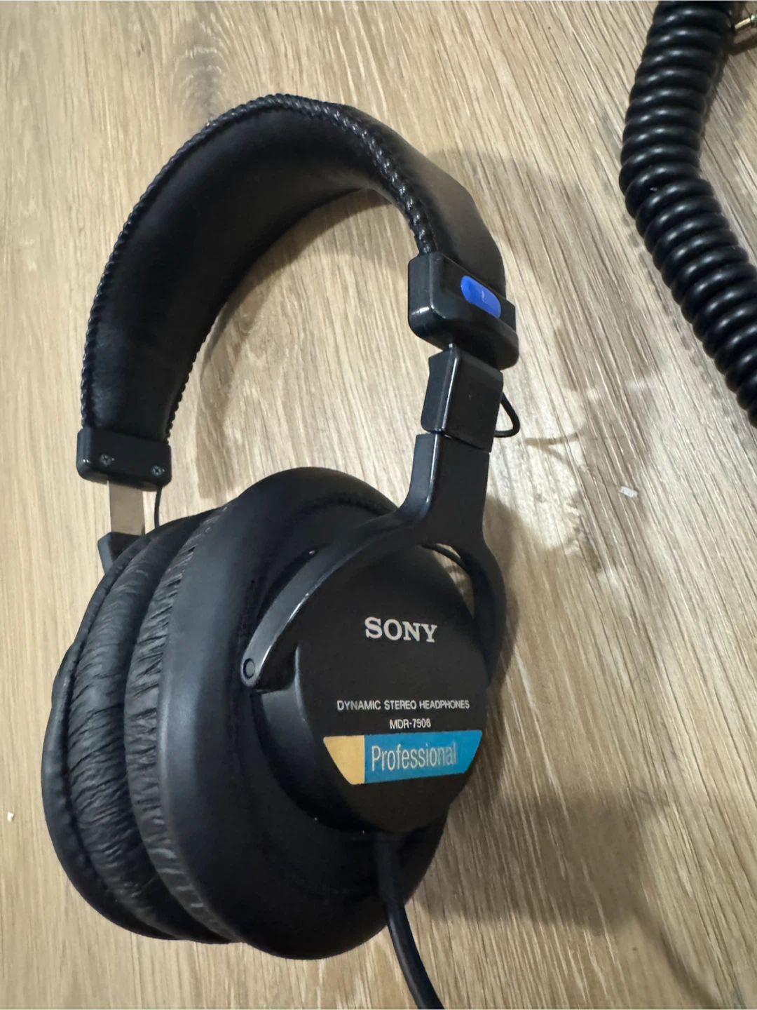 Sony Dynamic Stereo Headphones MDA-7506 - photo 2