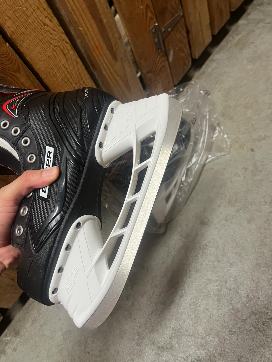 Bauer Vapor X2.7 Hockey Skates Size 7.5 - photo 3