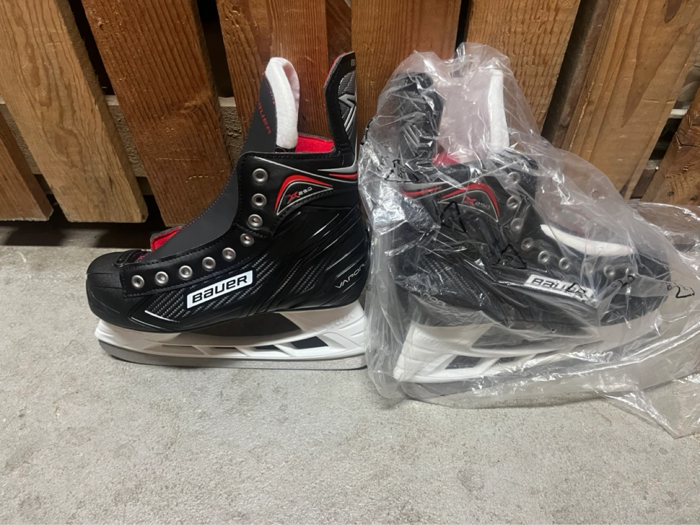 Bauer Vapor X2.7 Hockey Skates Size 7.5