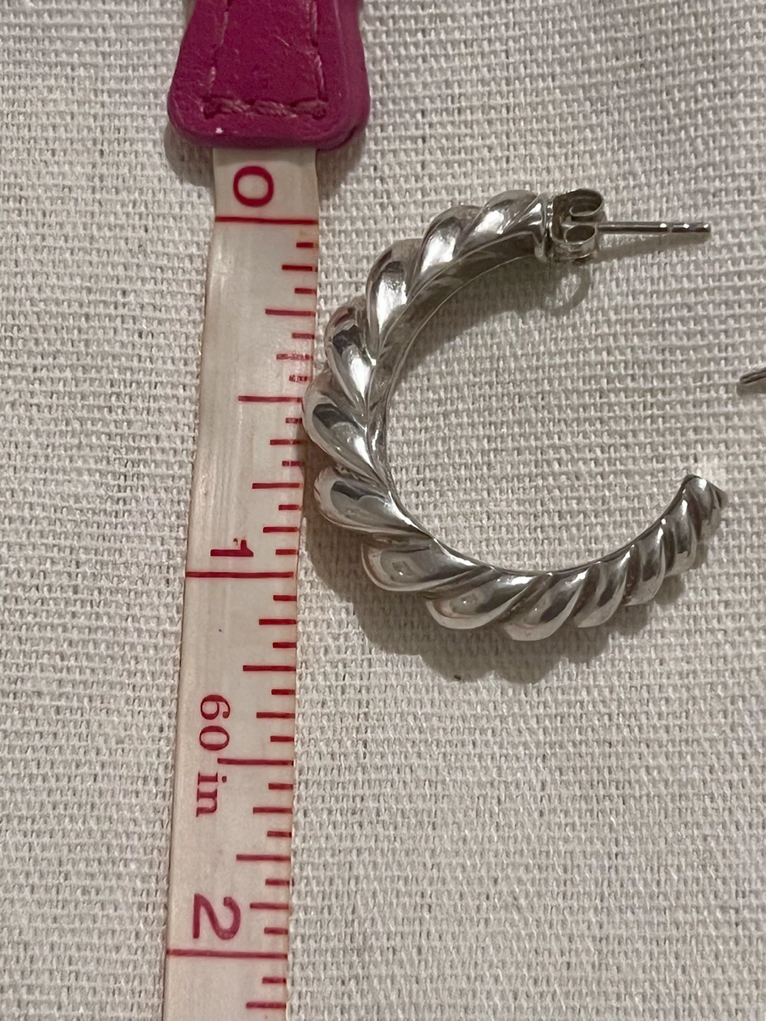 Authentic Mejuri Croissant Dome Hoop Earrings – Discontinued - photo 4