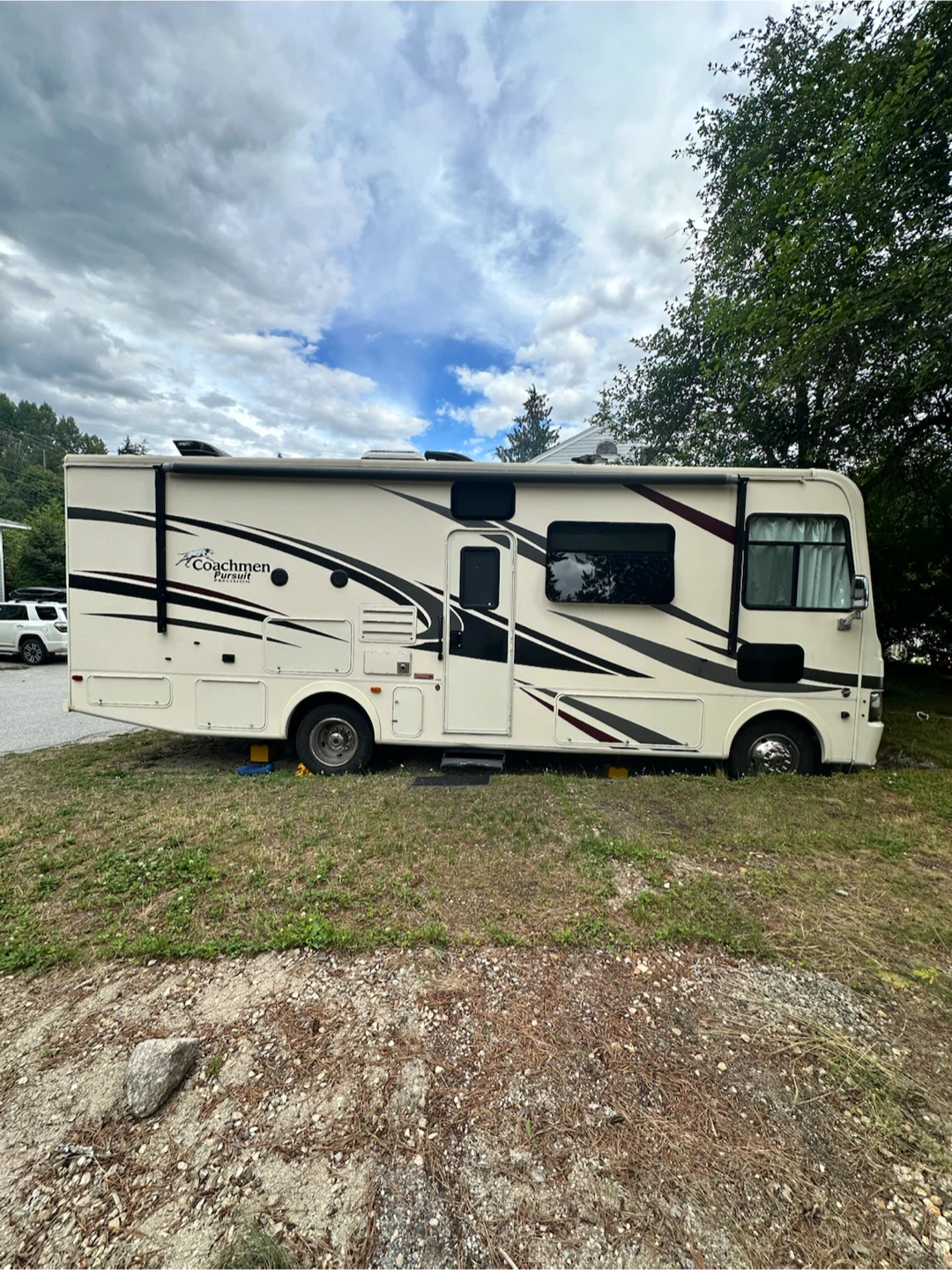 Motorhome: 2018 Coachmen Pursuit Precision Class A