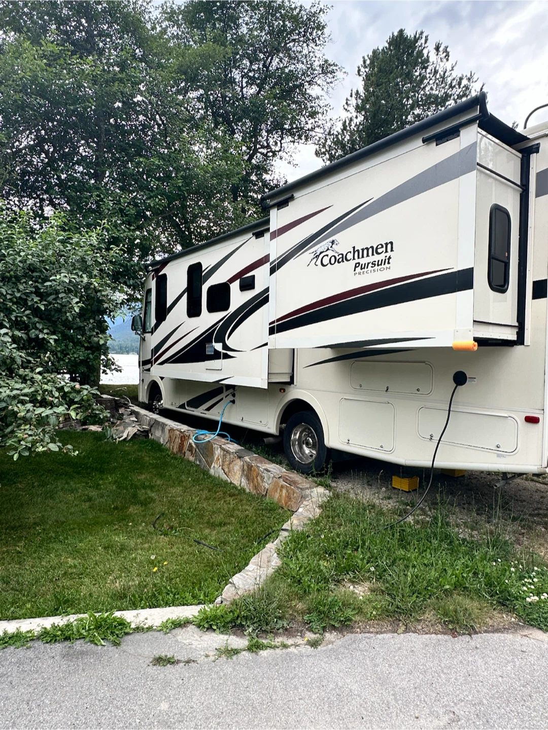 Motorhome: 2018 Coachmen Pursuit Precision Class A - photo 3