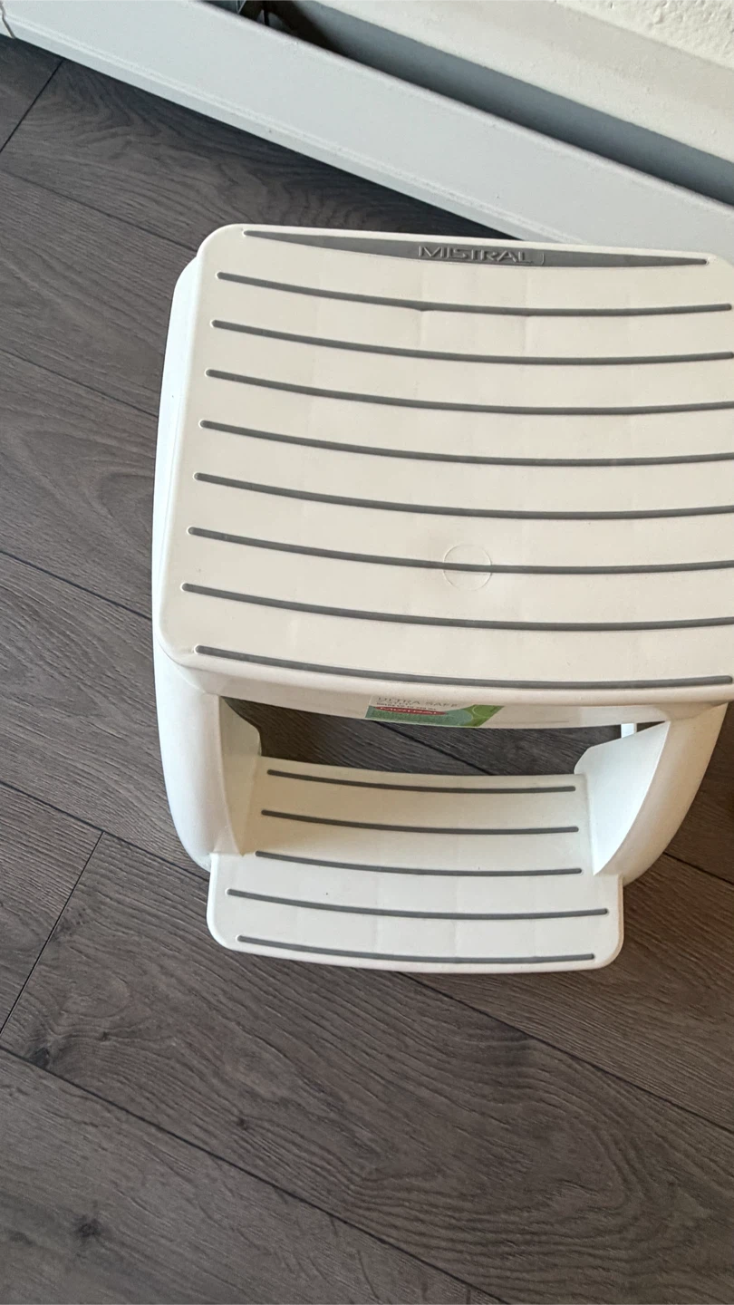 Mistral Plastic Step Stool - photo 2