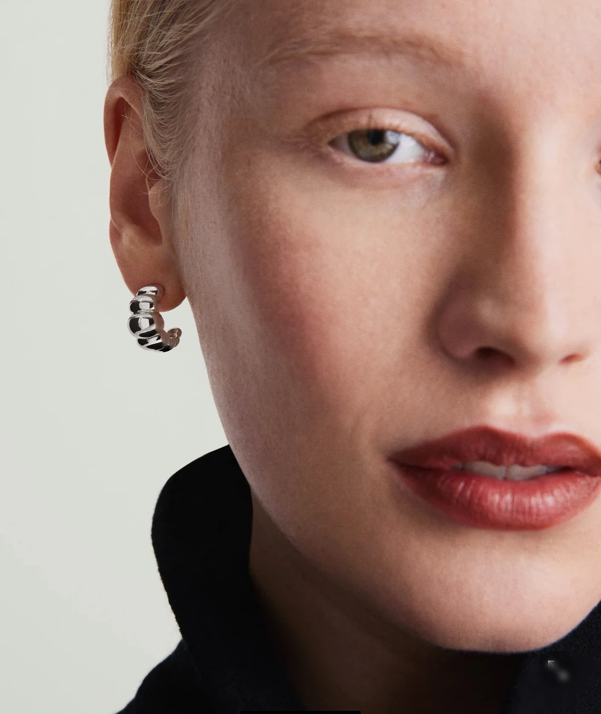 Authentic Mejuri Charlotte Hoop Earrings – Sterling Silver