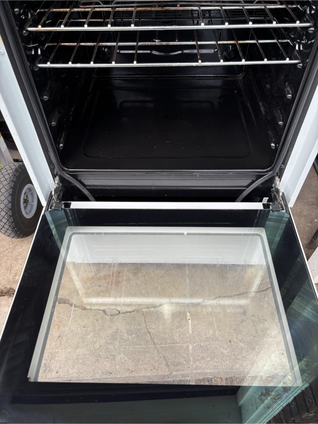 Epic 4-Burner Electric Stove with Oven - photo 2