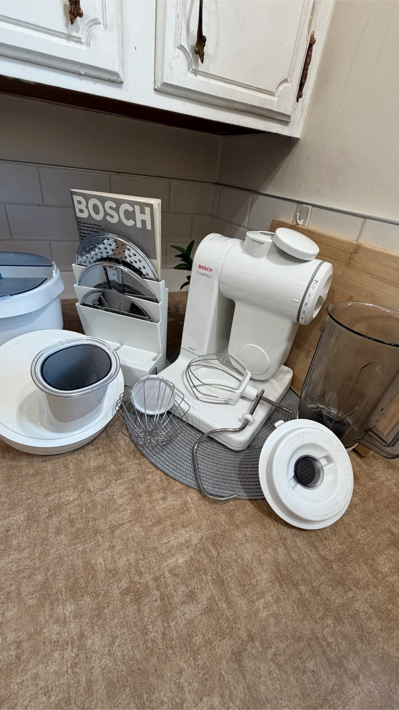 Bosch Compact Kitchen Machine - Excellent Condition - photo 4