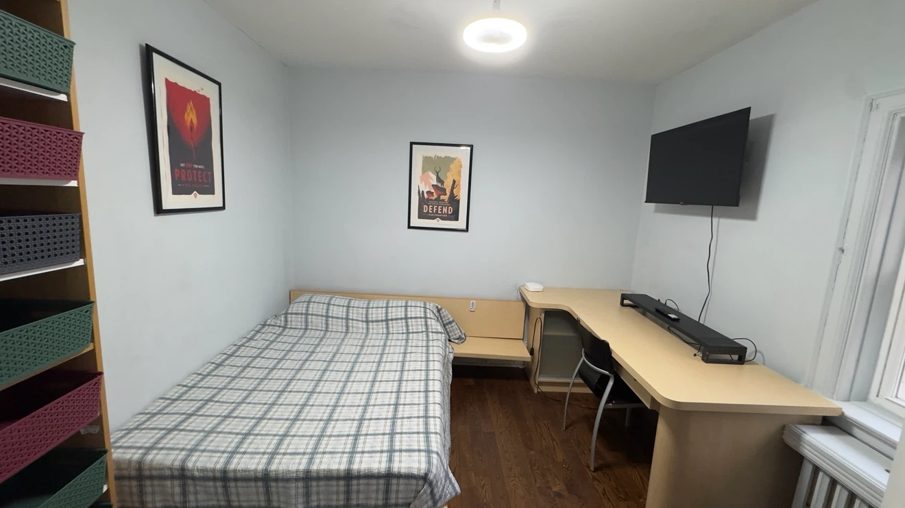 Furnished  private room at the main flor for rent.