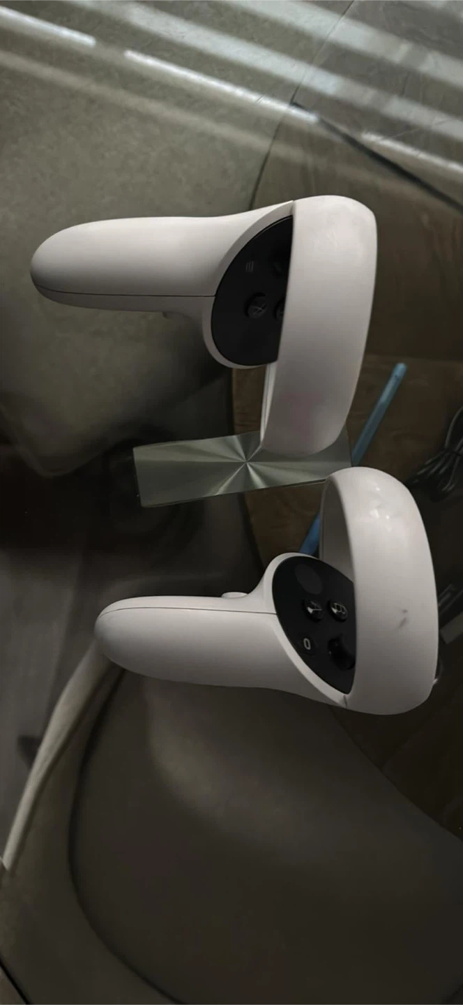 Meta Quest 2 VR Headset - photo 5