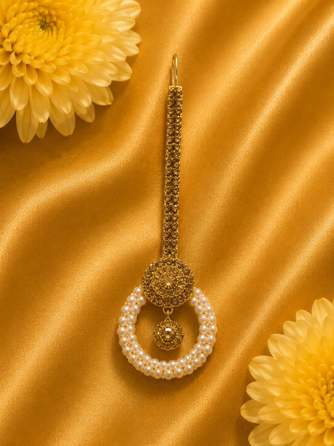 Gold-toned pearl and rhinestone maang tikka