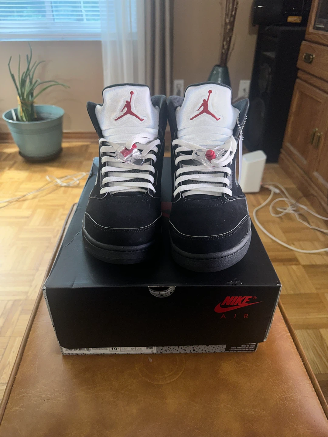 Jordan 5 “Black Metallic”(2025)