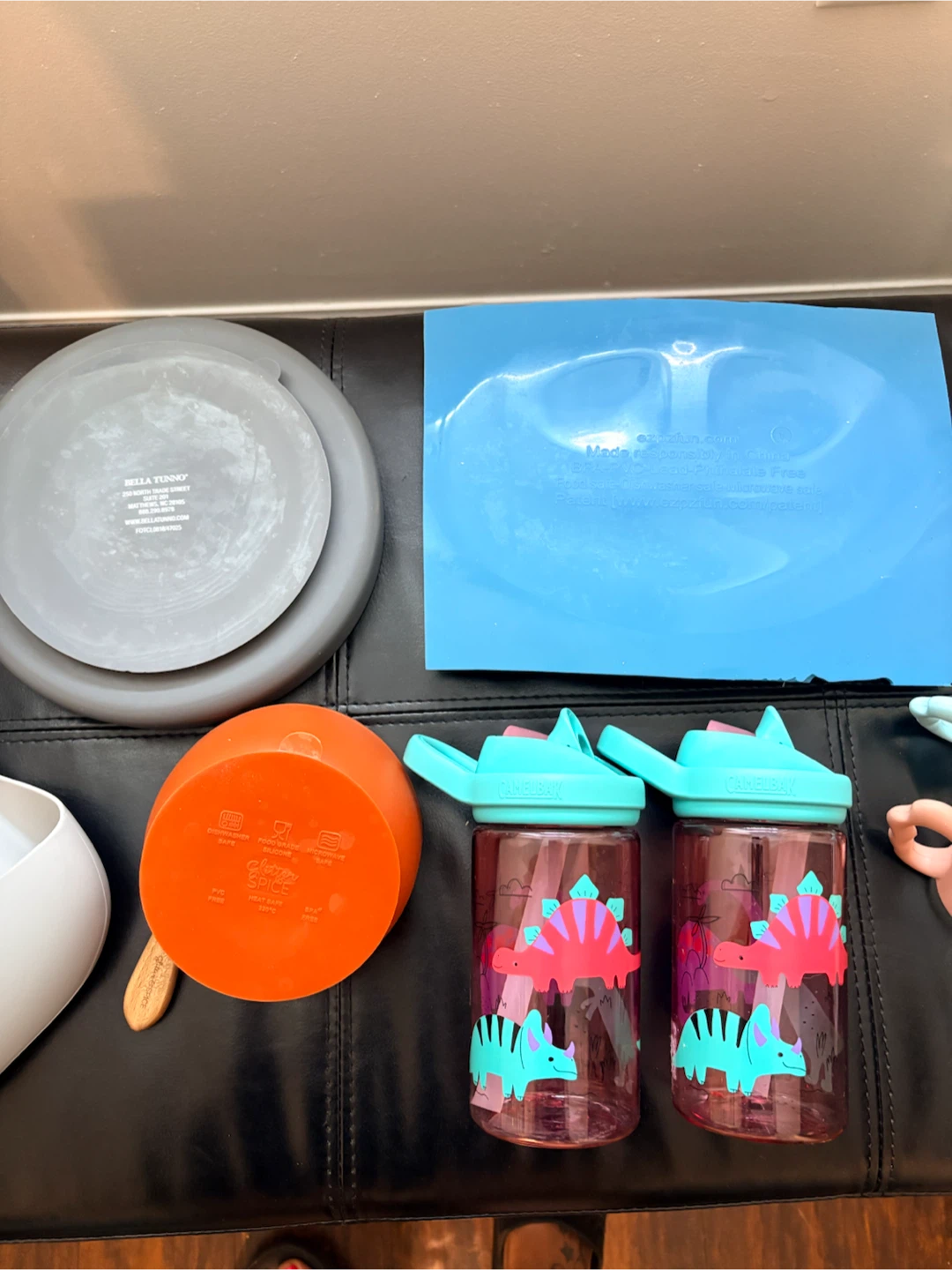 15 pieces Baby Feeding Set with Plates, Bibs & Sippy Cups