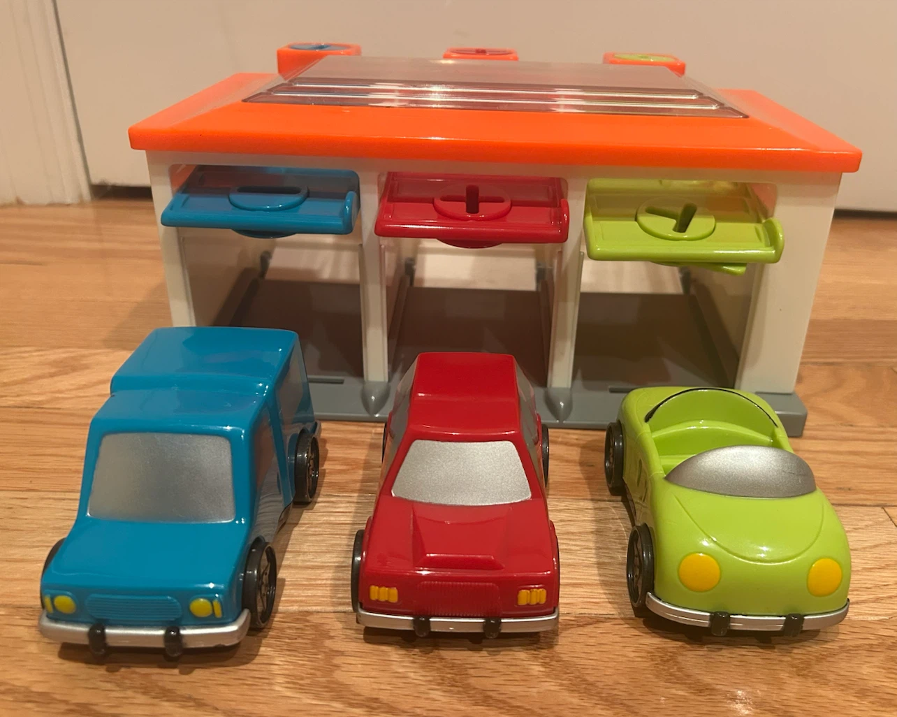 Little Tikes Garage and Cars Toy Set