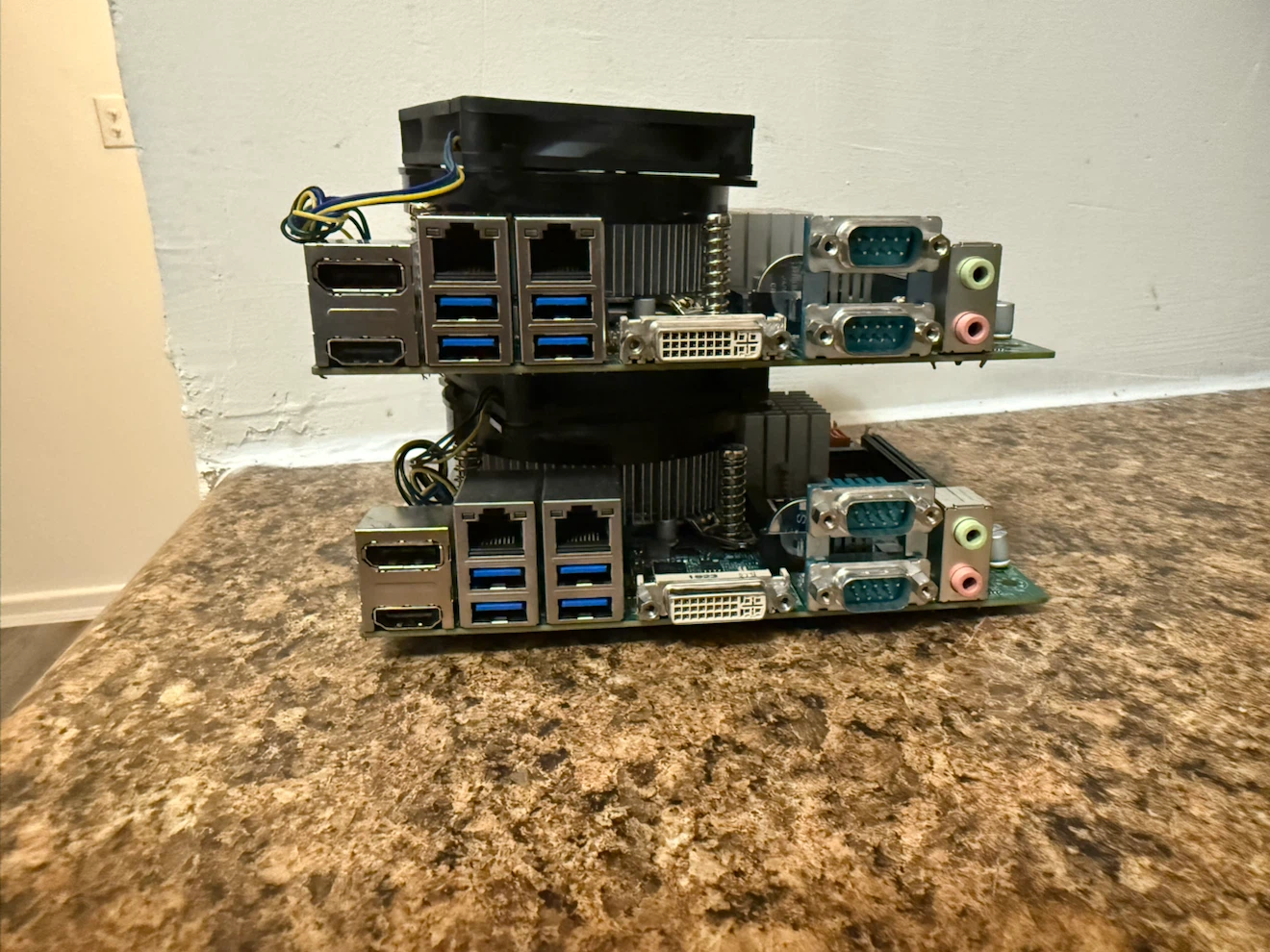 Lot of 2 Mini ITX Motherboards with CPU Coolers has cpu inside