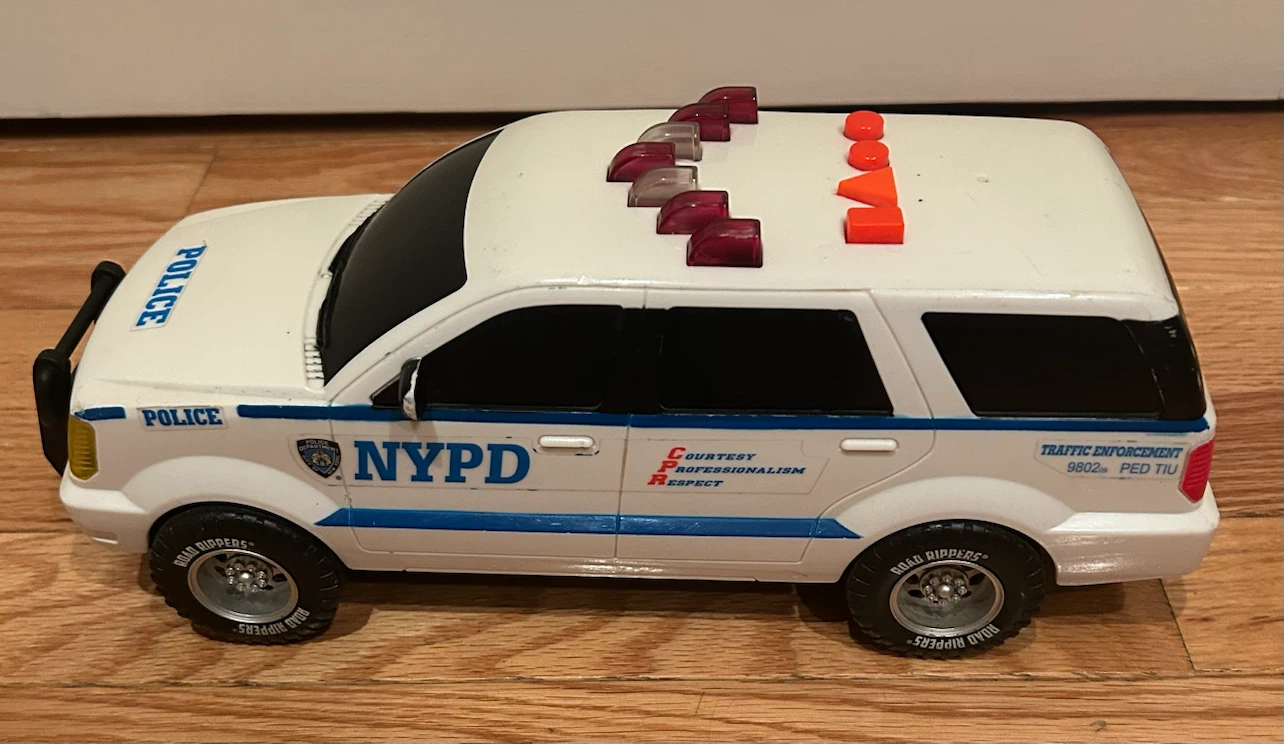 NYPD Toy Police SUV - photo 2
