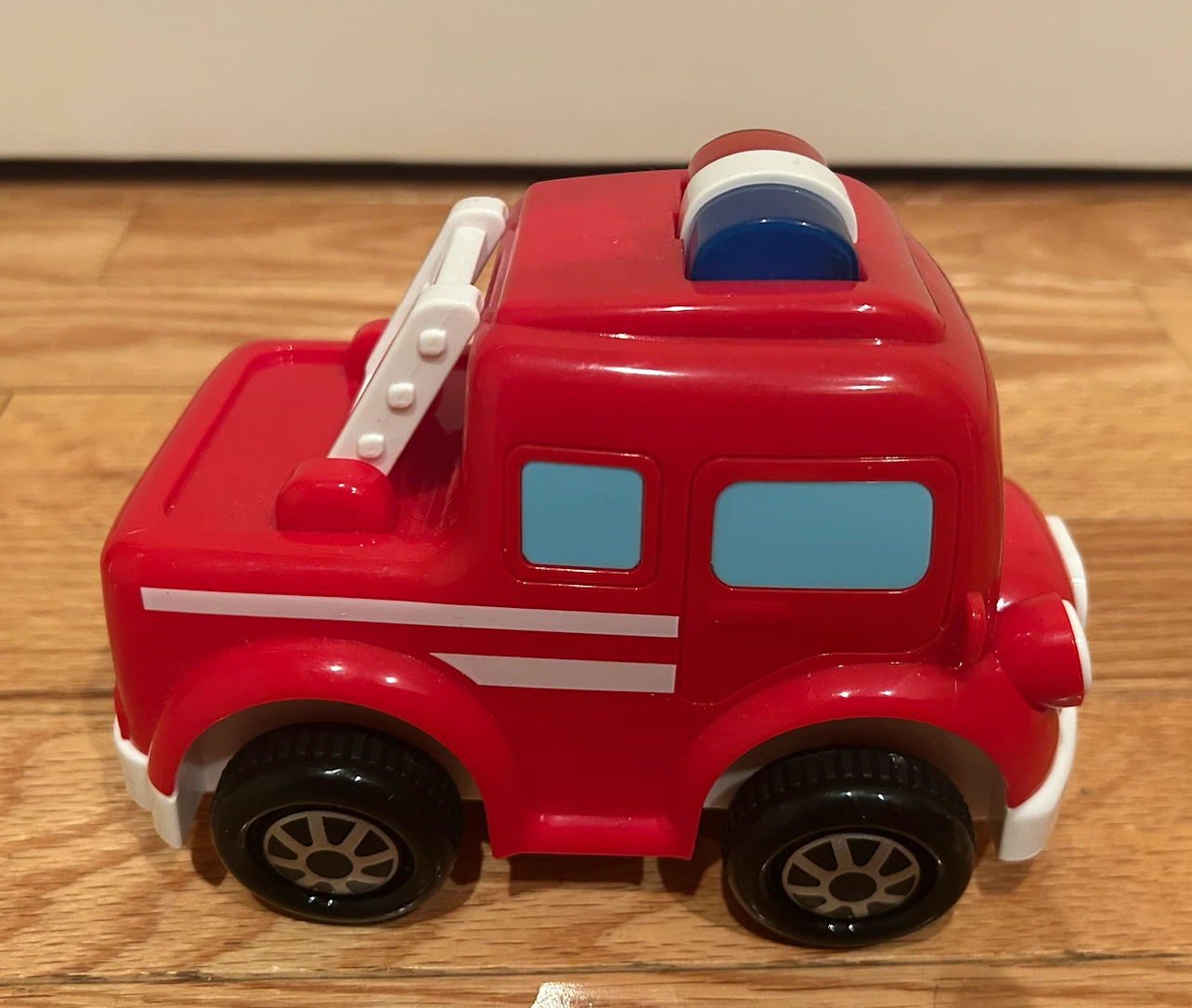 Red Toy Fire Truck with Ladder - photo 3