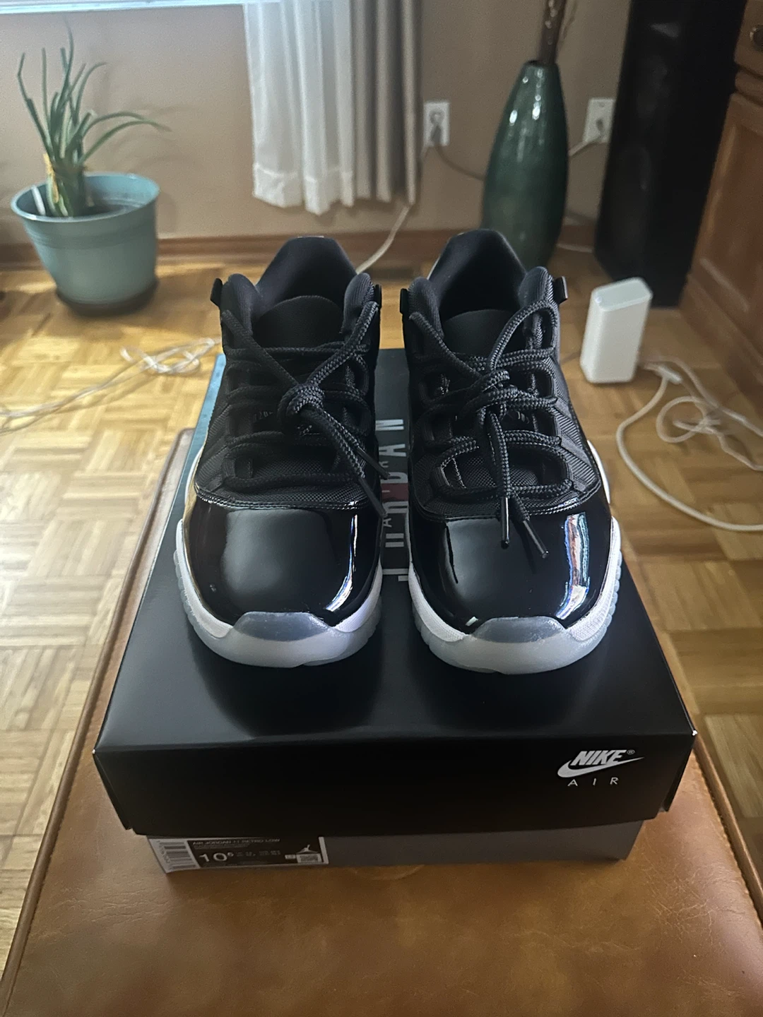 Jordan 11 Low “Space Jam” (2024)