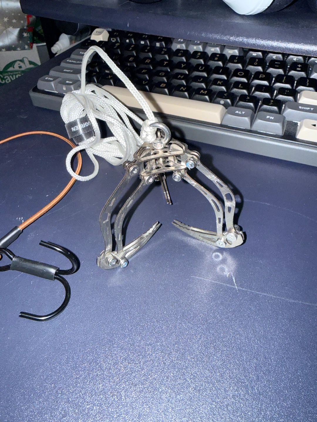 RC Crawler Drone Rescue Claw Extraction Grab Hook