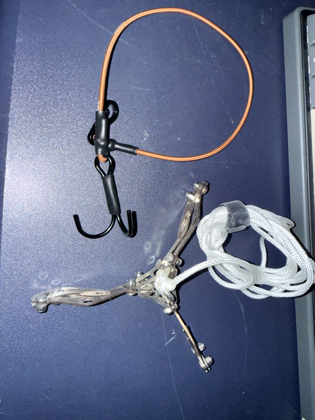 RC Crawler Drone Rescue Claw Extraction Grab Hook - photo 2