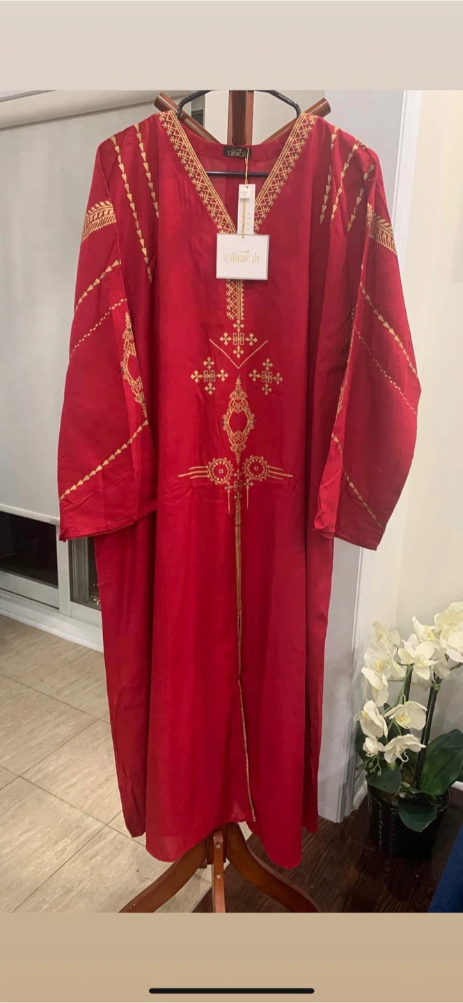Red with golden kaftan - photo 2