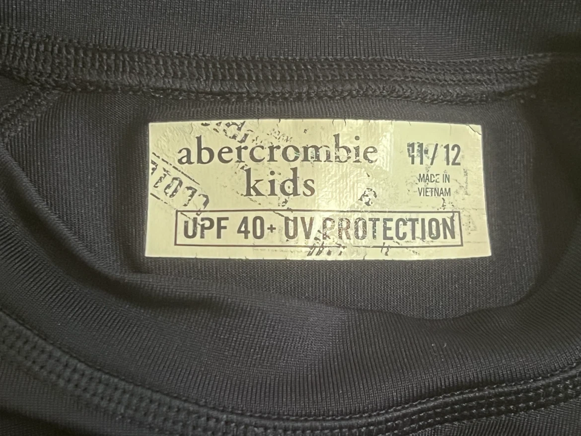 Abercrombie & Fitch Kids Short Sleeve Rash Guard – Size 11/12 - photo 3