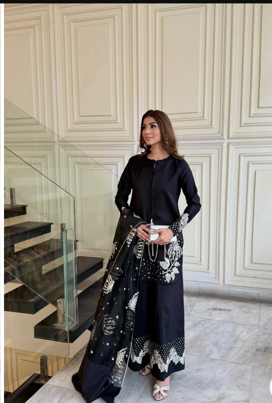 Black Embroidered Kurti and Pants with Dupatta