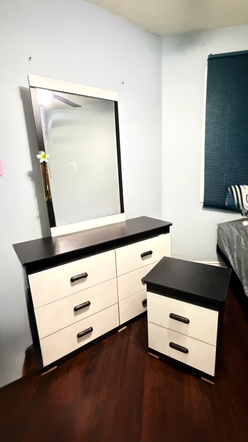 Bedroom Dresser with Mirror + Nightstand – Excellent Condition