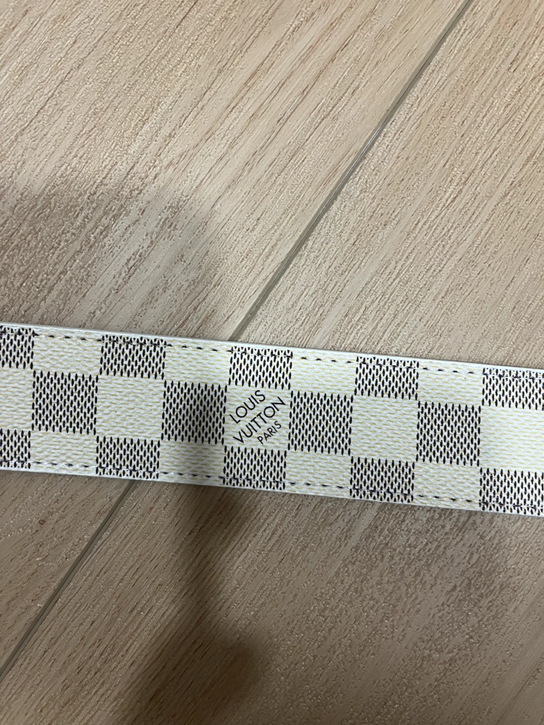 Louis Vuitton white belt - photo 3