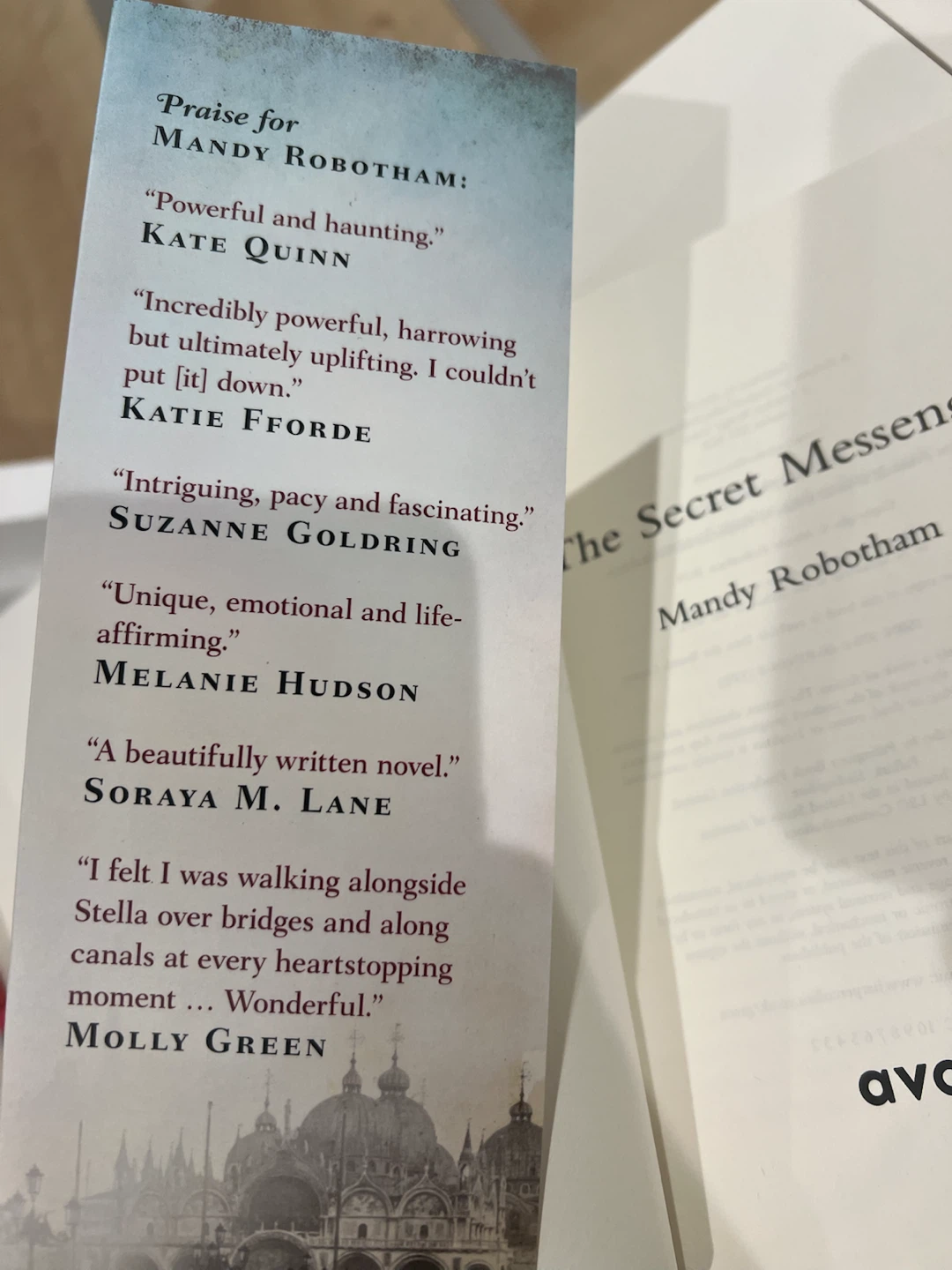 The secret messenger book - photo 3