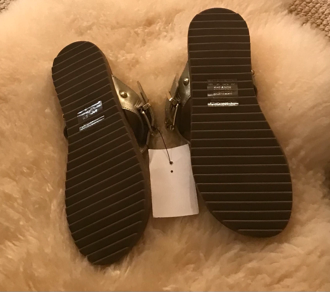 New Kenneth Cole Women's Thong Sandals Size 6 Gold - photo 2