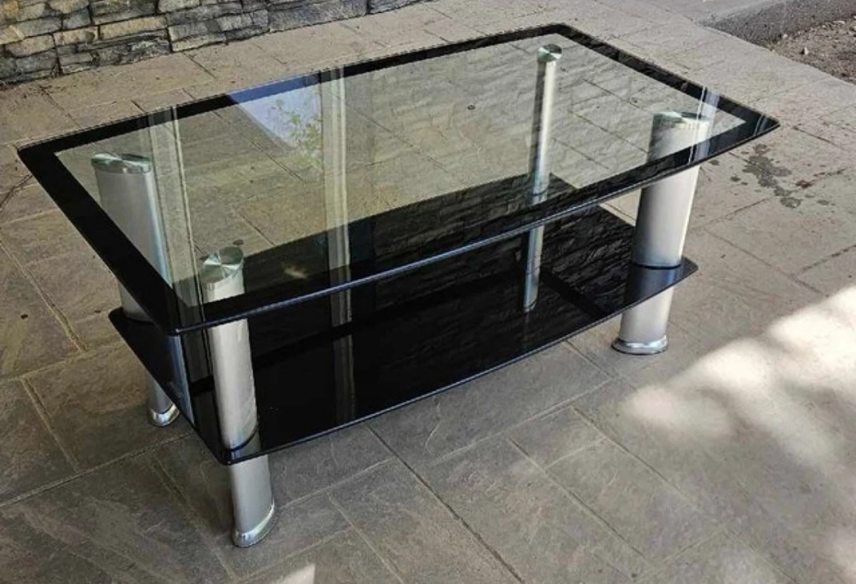 Glass Coffee Table- Excellent condition - photo 3