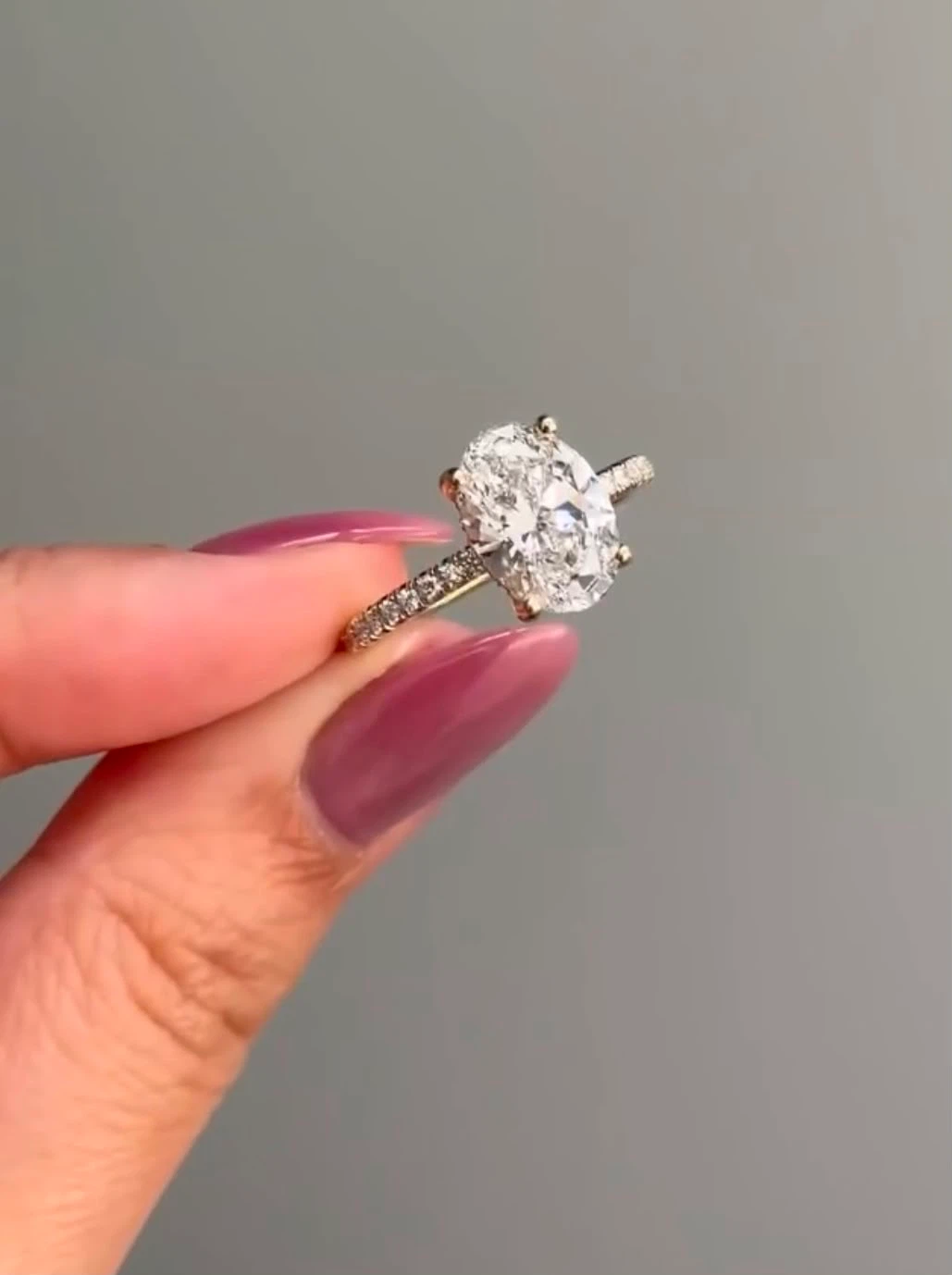 2 CT OVAL ENGAGEMENT RING