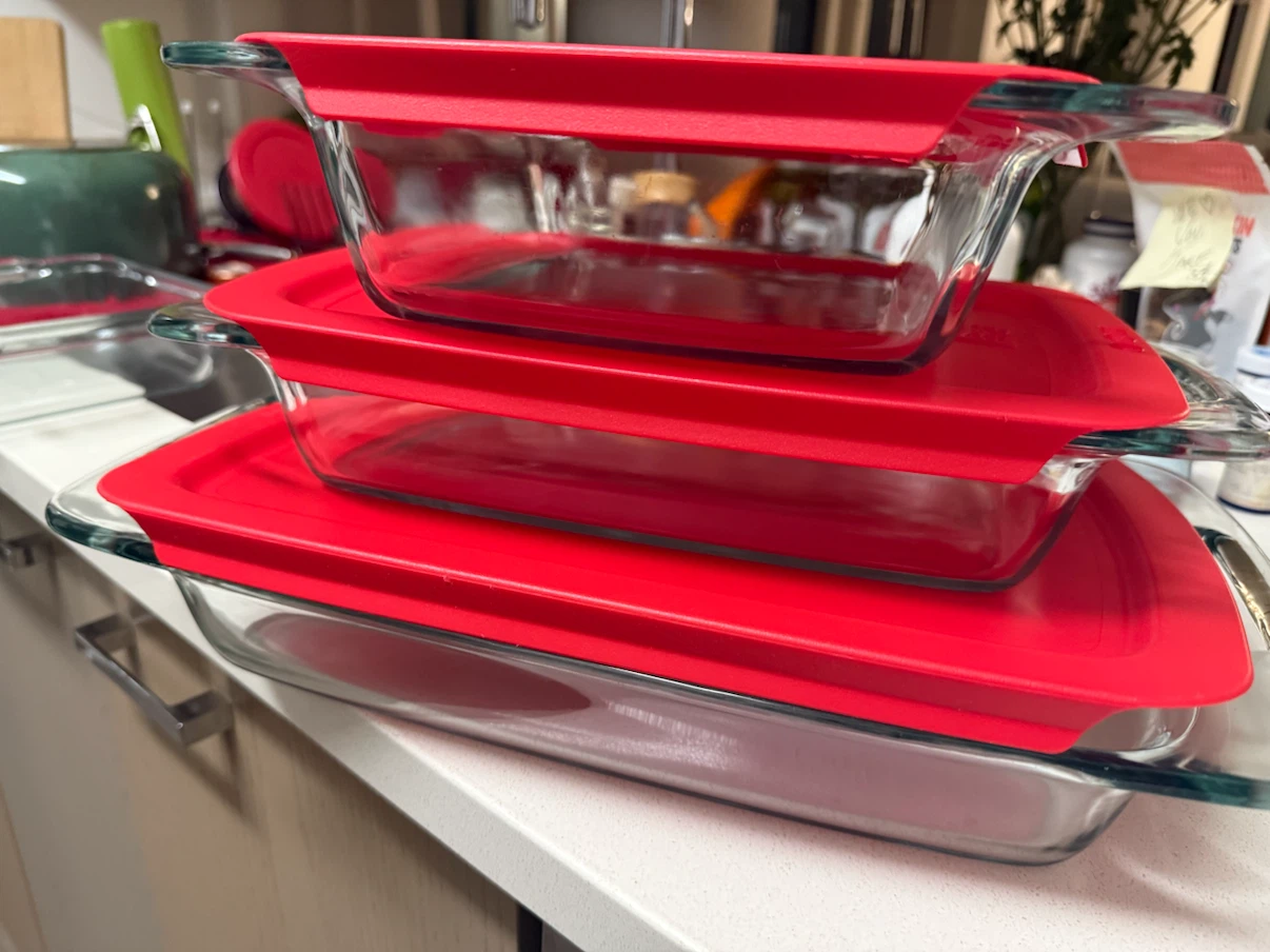 Pyrex Glass Baking Dishes with Lids