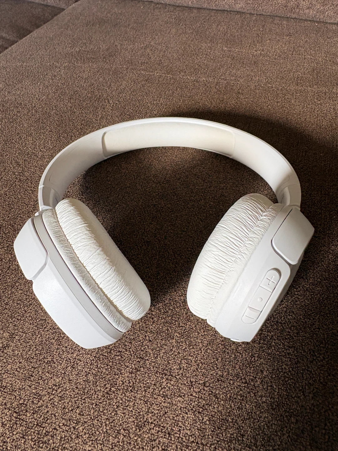 New JBL Tune 520BT - Wireless On-Ear White Headphones - photo 4