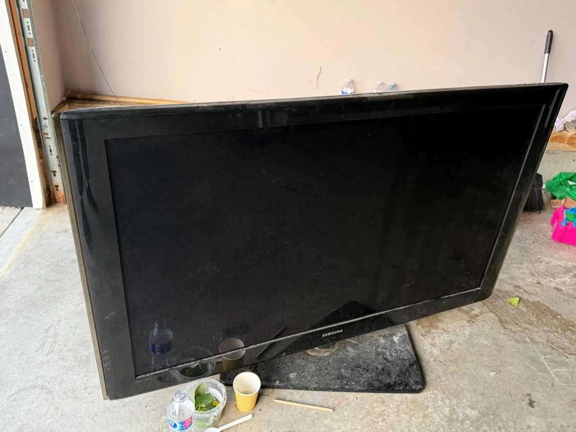 Samsung Television - photo 2
