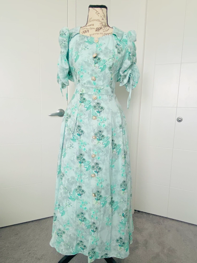 Floral Midi Dress with Puff Sleeves - photo 2