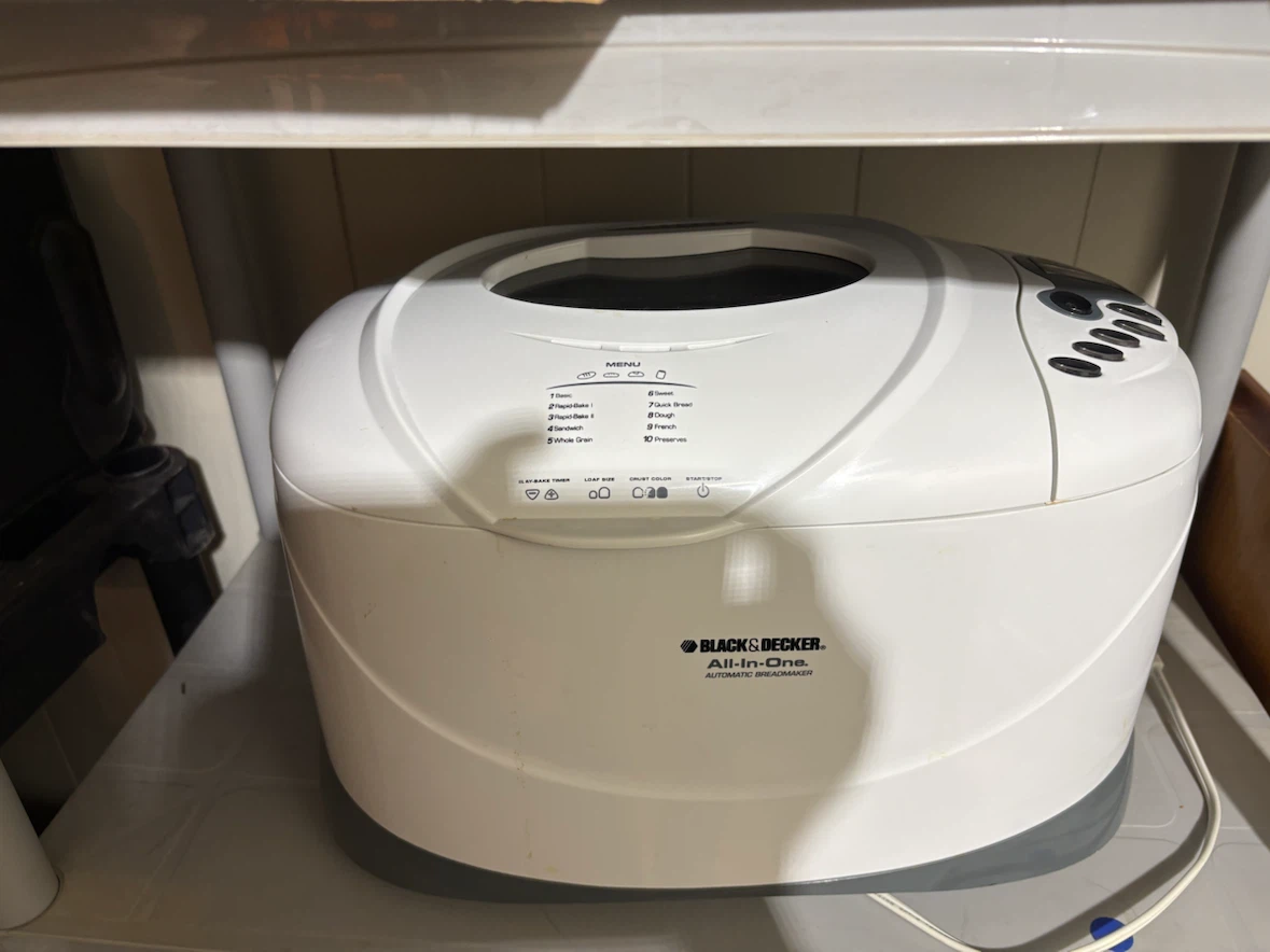 BLACK+DECKER All-In-One Automatic Breadmaker