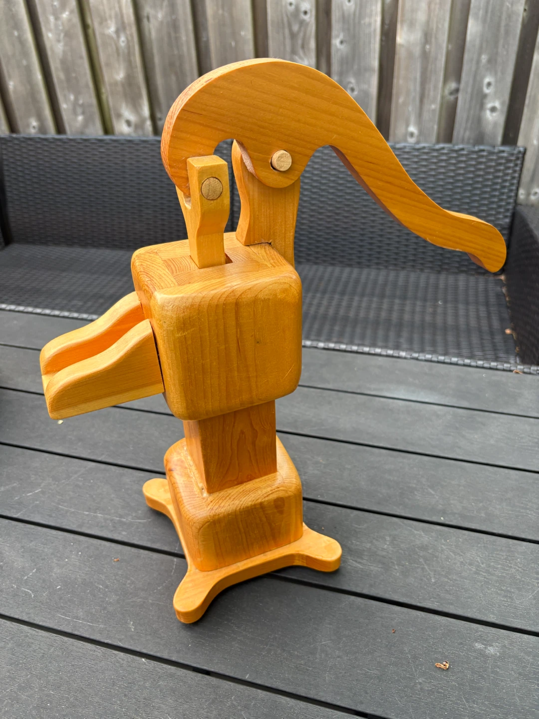 Wooden Water Pump Decor - photo 2