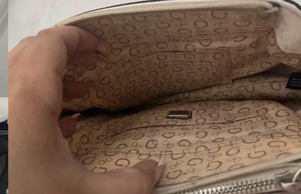 White GUESS Los Angeles Satchel Handbag - photo 4