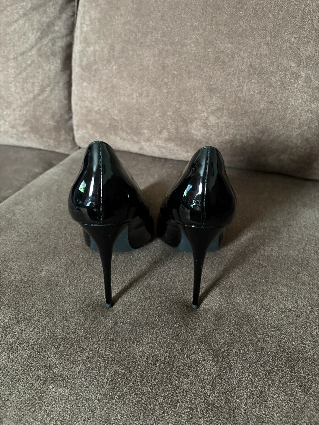 New Genshuo Glossy Black Pumps - photo 3