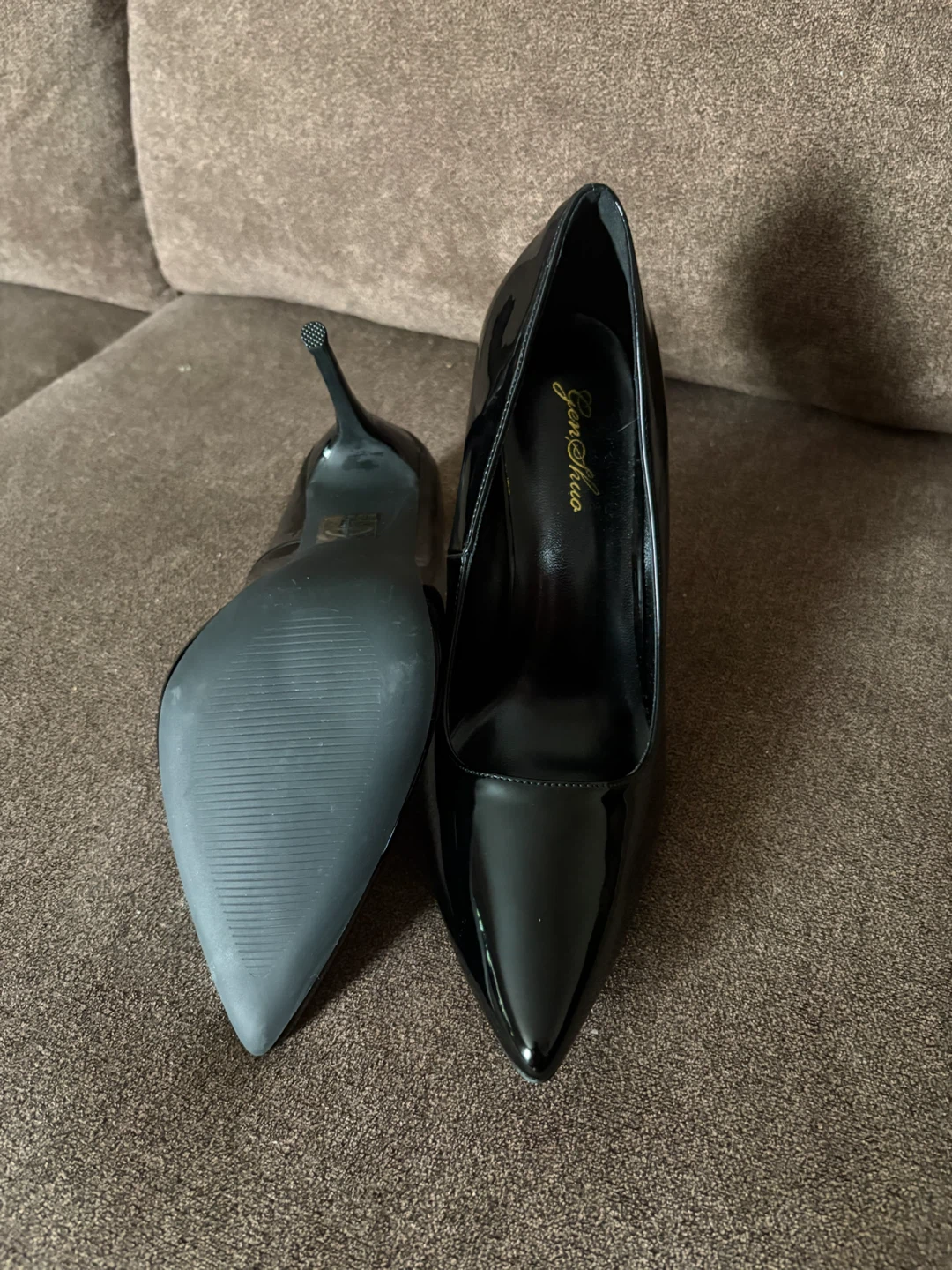 New Genshuo Glossy Black Pumps - photo 4