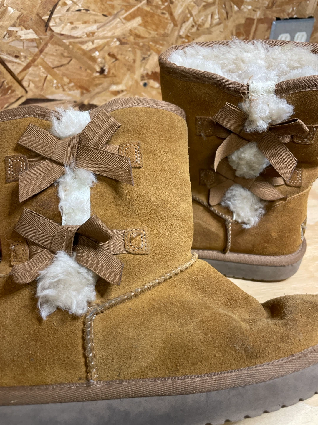 Koolaburra by UGG Brown Suede Boots with Bows - photo 4