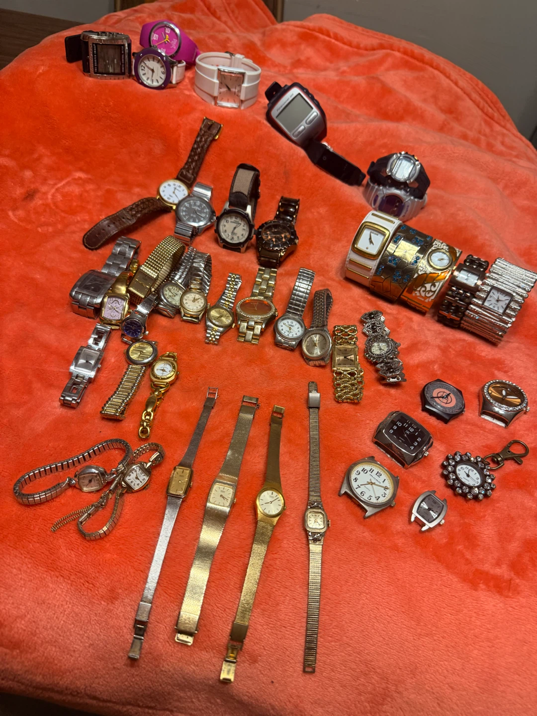 Assorted Women's Watches - photo 2
