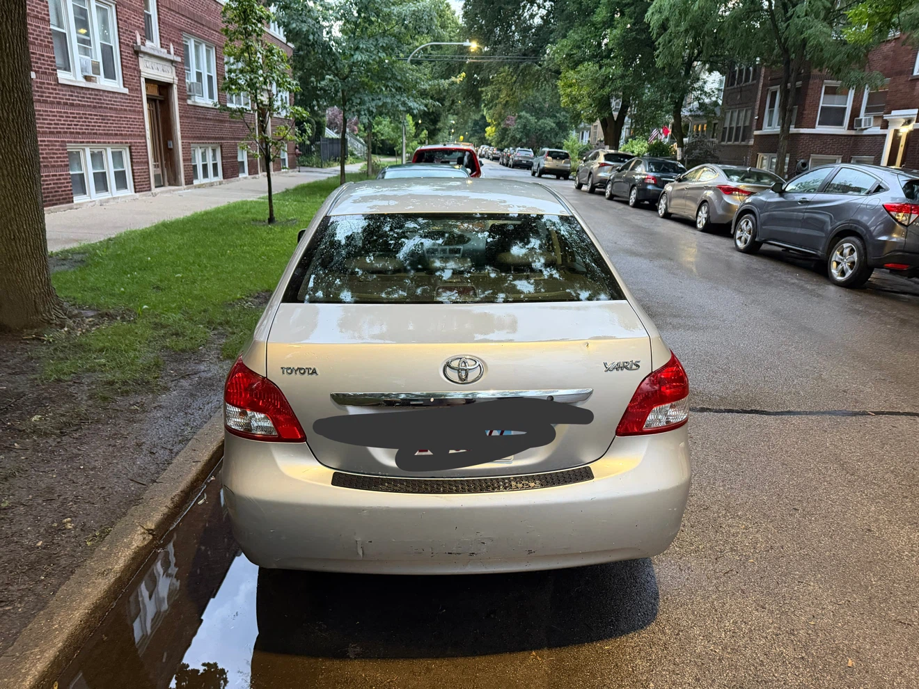 Toyota Yaris Sedan - photo 2