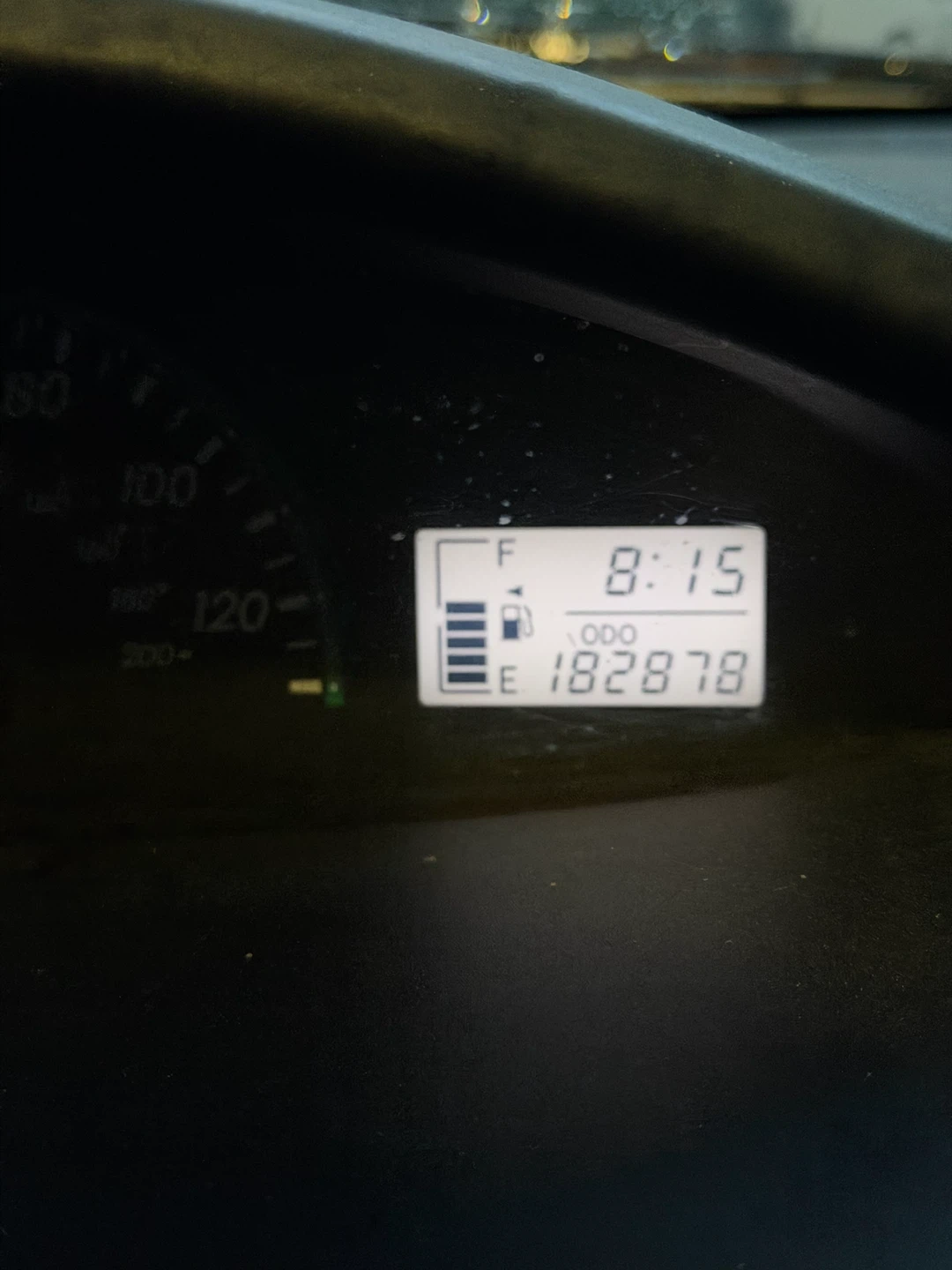 Toyota Yaris Sedan - photo 4